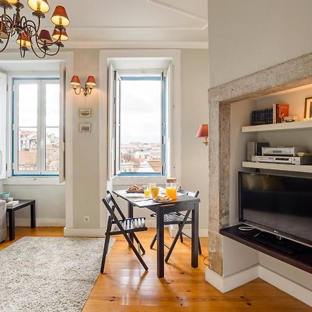 Bright Tailor Made Apartment By The Castle Lisabona Exterior foto