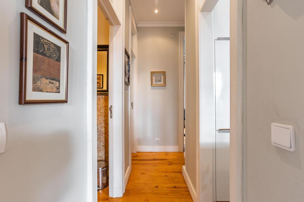 Bright Tailor Made Apartment By The Castle Lisabona Exterior foto