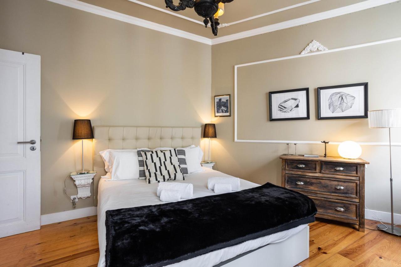 Bright Tailor Made Apartment By The Castle Lisabona Exterior foto