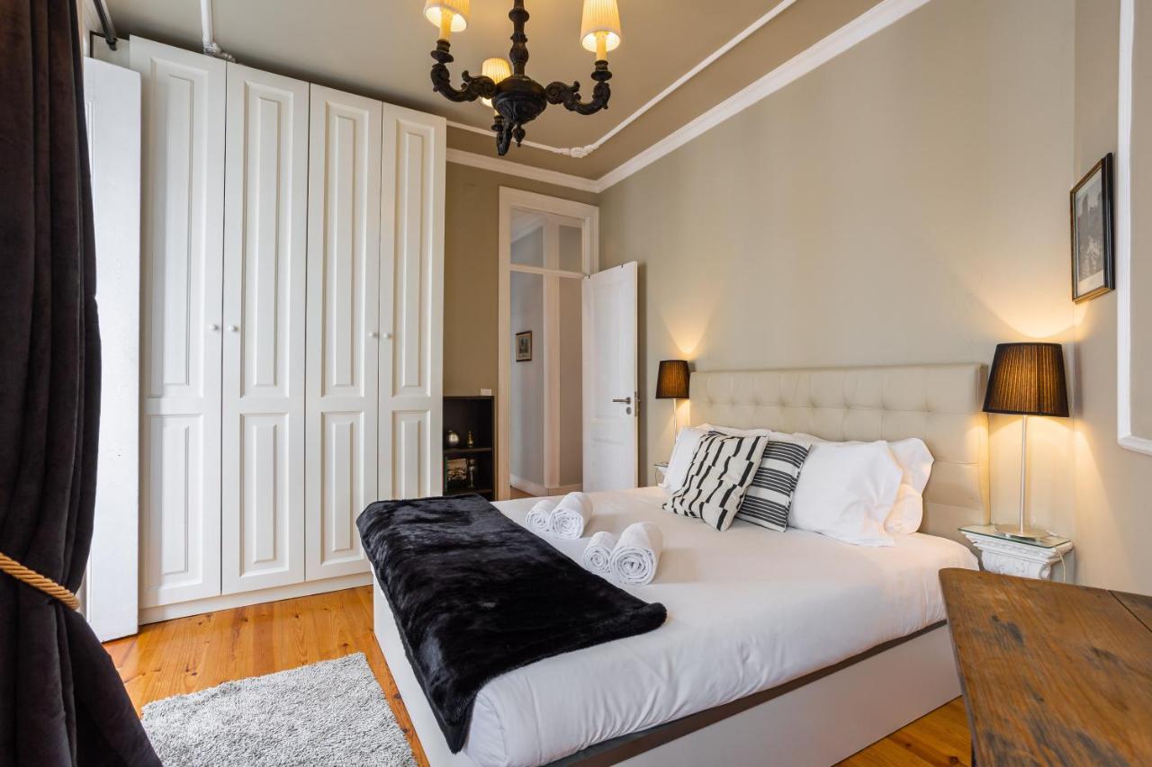 Bright Tailor Made Apartment By The Castle Lisabona Exterior foto
