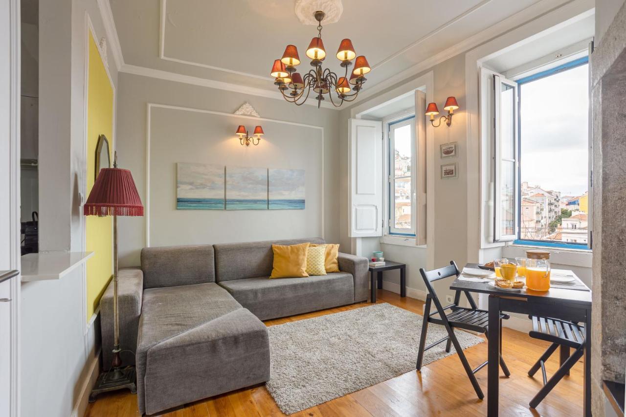 Bright Tailor Made Apartment By The Castle Lisabona Exterior foto